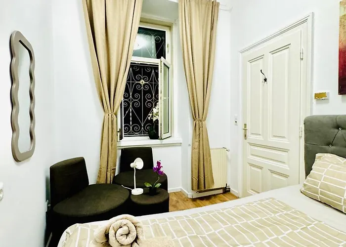 Cozy Private In 9-bedroom Near Augarten * Wien
