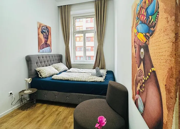 Cozy Private In 9-bedroom Near Augarten Apartmán *