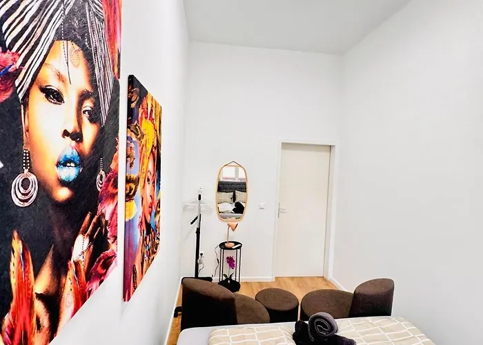 Cozy Private In 9-bedroom Near Augarten *