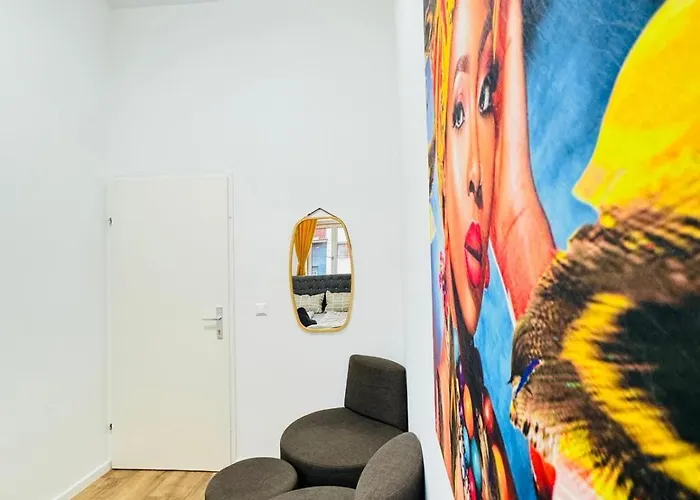 Cozy Private In 9-bedroom Near Augarten *
