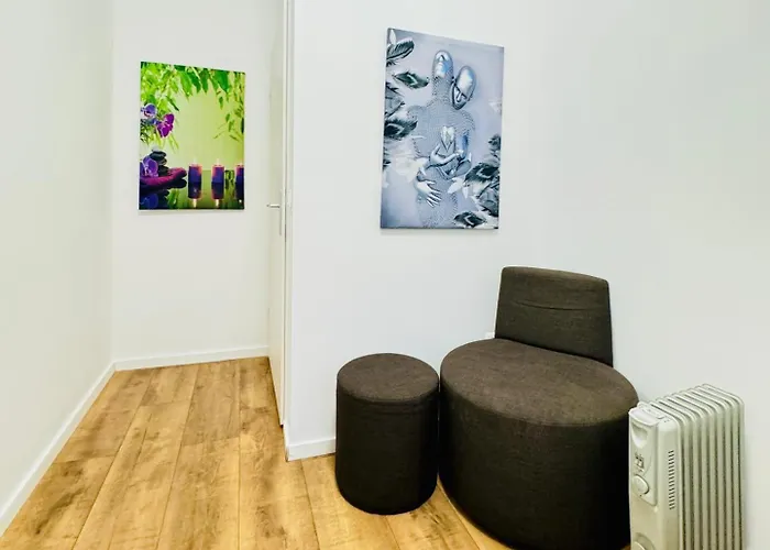 Cozy Private In 9-bedroom Near Augarten Vídeň