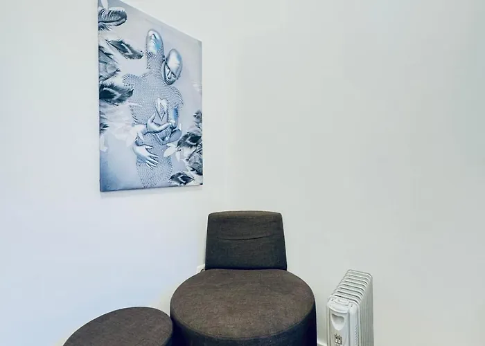 Cozy Private In 9-bedroom Near Augarten