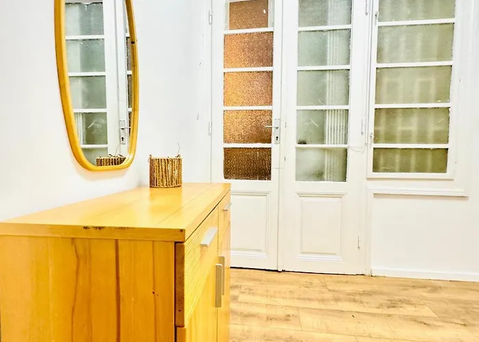 Cozy Private In 9-bedroom Near Augarten Vídeň