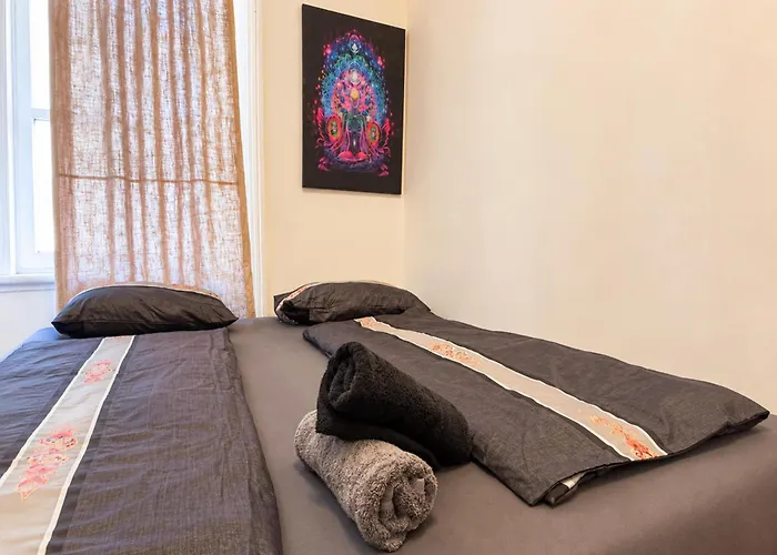 Cozy Private In 9-bedroom Near Augarten Vídeň
