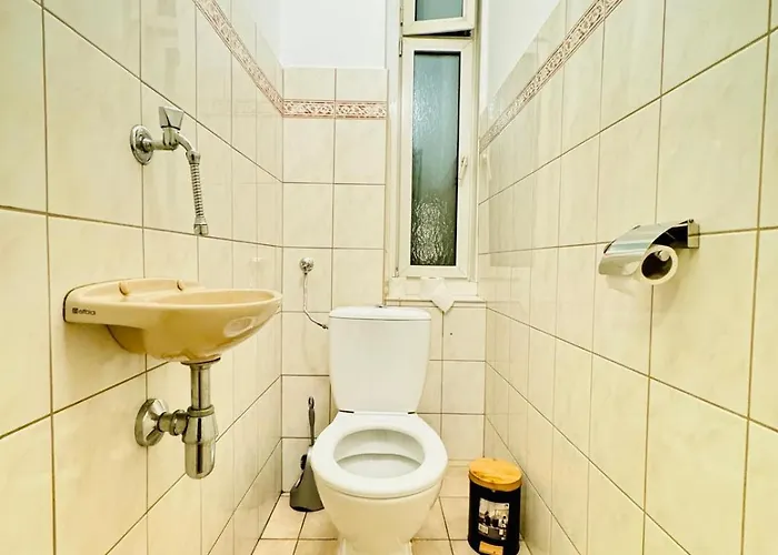 Cozy Private In 9-bedroom Near Augarten Apartmán Vídeň
